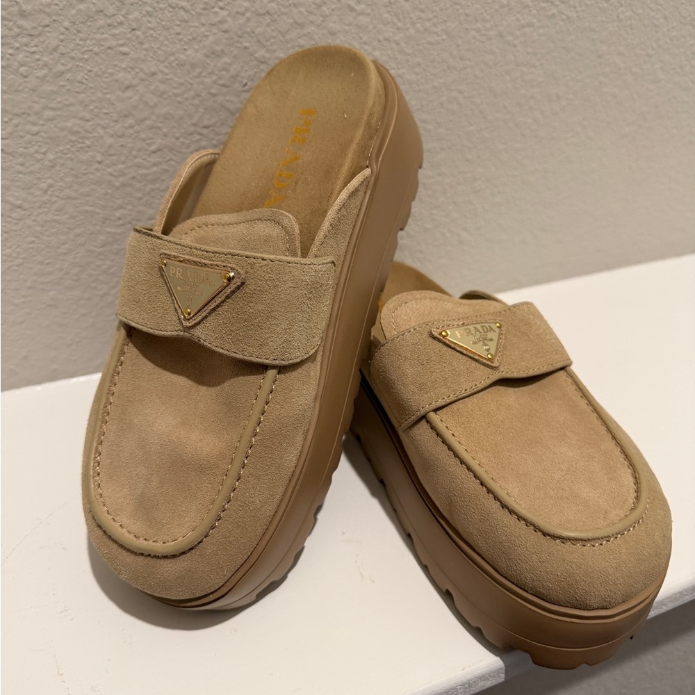 Women’s Suede Platform Mule Camel Size 7 38
